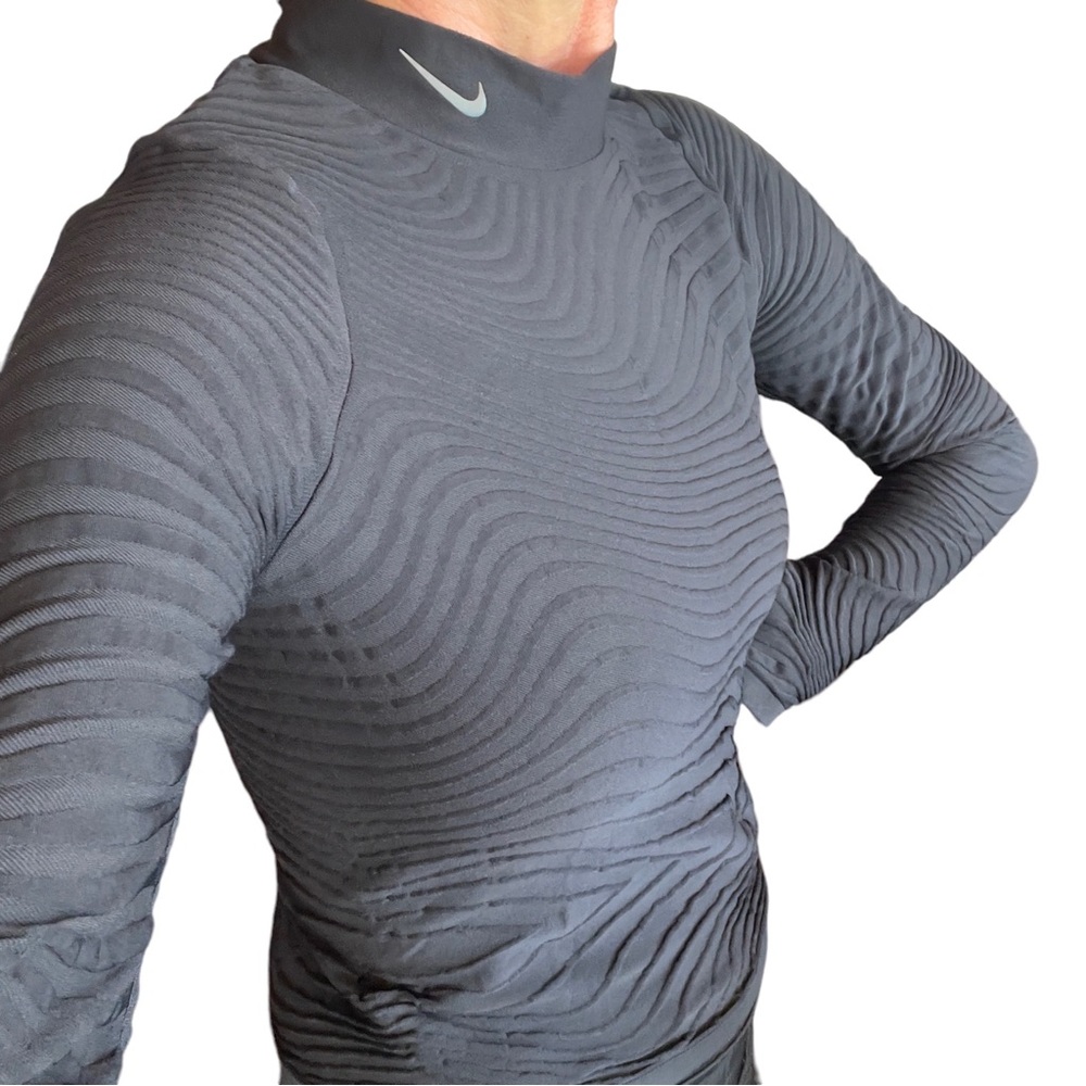 Nike Black Textured Running - Training Crop Top Shirt Women’s Small